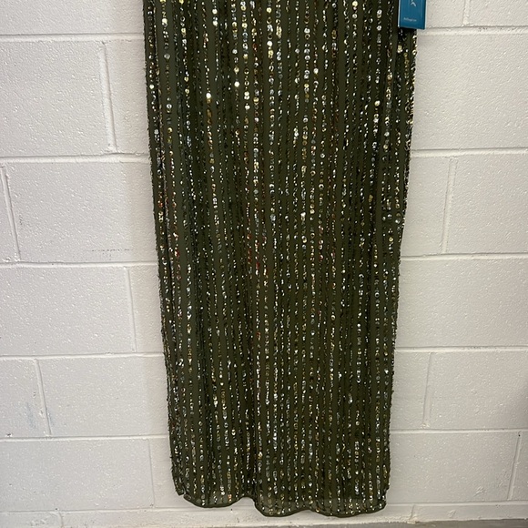NWT Mac Duggal Size 10 Olive Green Sequined High Neck Sleeveless Column Gown - Picture 8 of 10